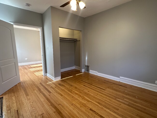 Building Photo - 856 N Mayfield Ave