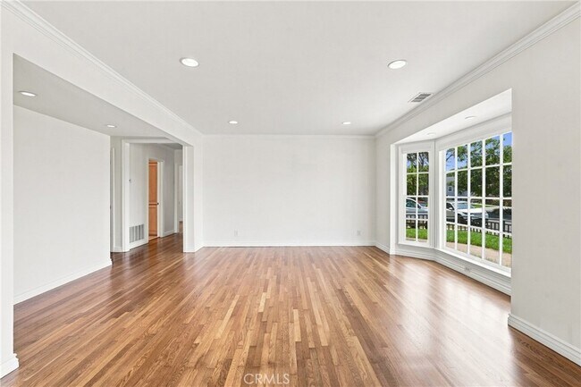 Building Photo - 1408 Harkness St