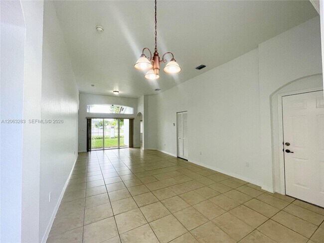 Building Photo - 13421 SW 280th Terrace