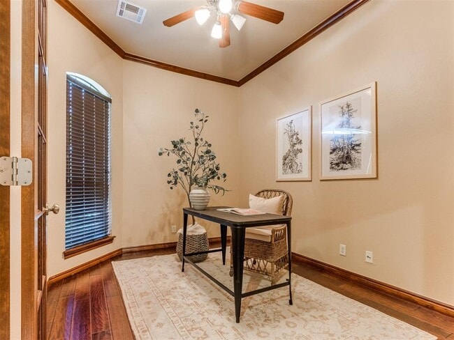 Building Photo - 16616 Hardwood Pl