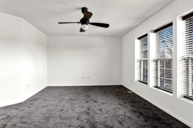 Building Photo - 16846 S Mallard Ln