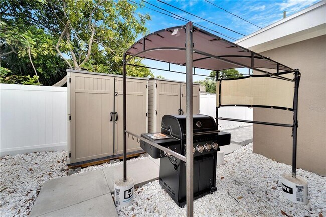 Building Photo - 1462 Cleveland St