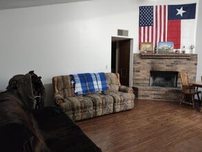 Building Photo - 71 Valleyview Rd