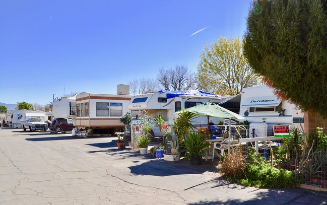 Hemet Valley Travel Trailer Park - 525-571 N Gilbert St Hemet CA 92543 ...