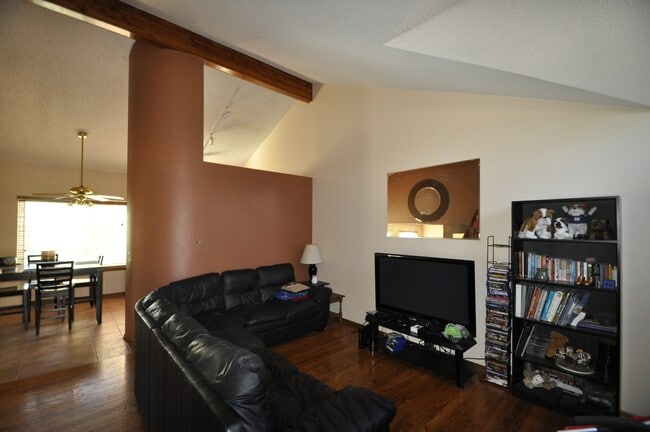 Building Photo - 3130 W Longfellow Pl