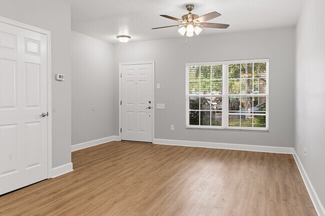 Building Photo - 8671 Hunters Key Cir