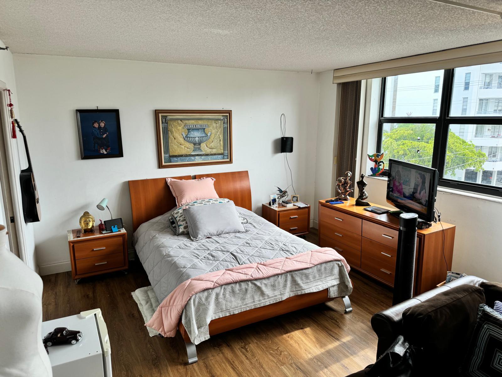 Building Photo - 9300 Bay Harbor Ter