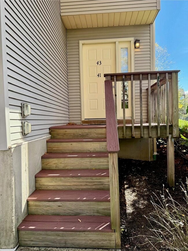 Building Photo - 41 Vista Dr