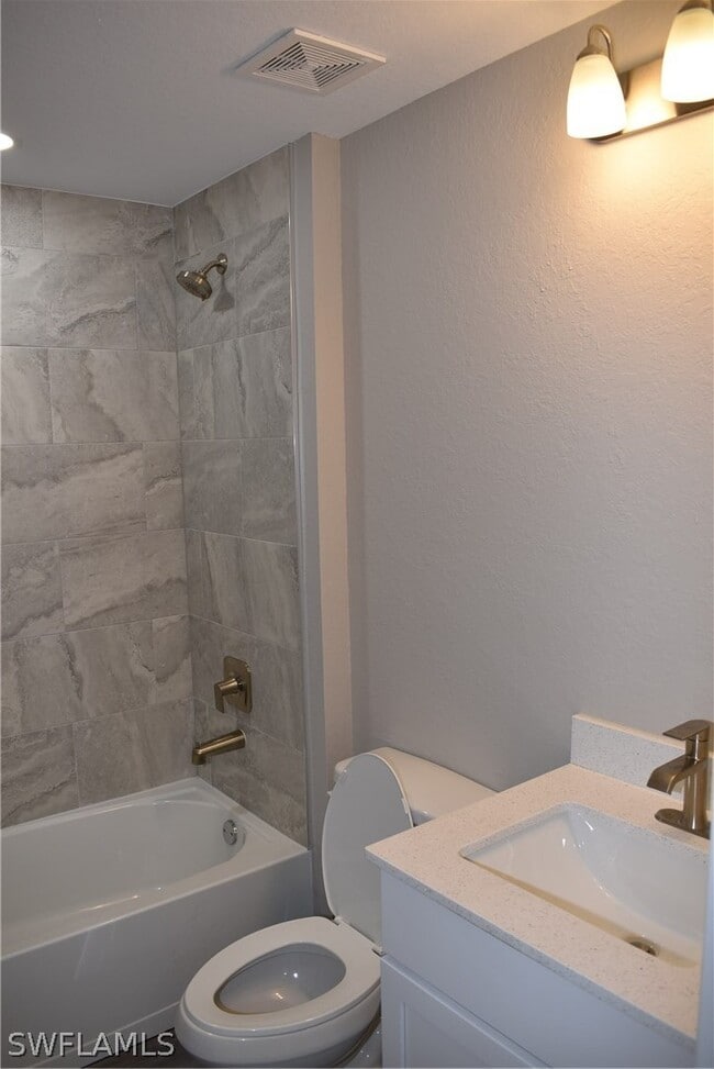 Building Photo - 8159 Hedgecoth Ave