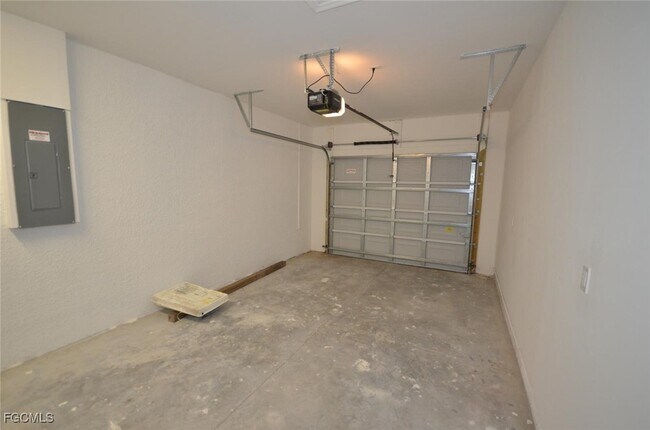 Building Photo - 3306 Bassie Ct