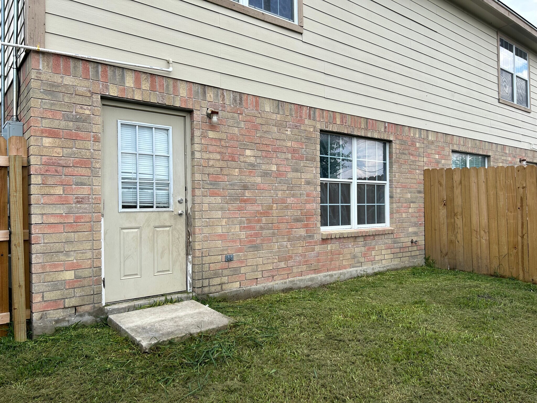 Building Photo - 13613 Woodstone Way