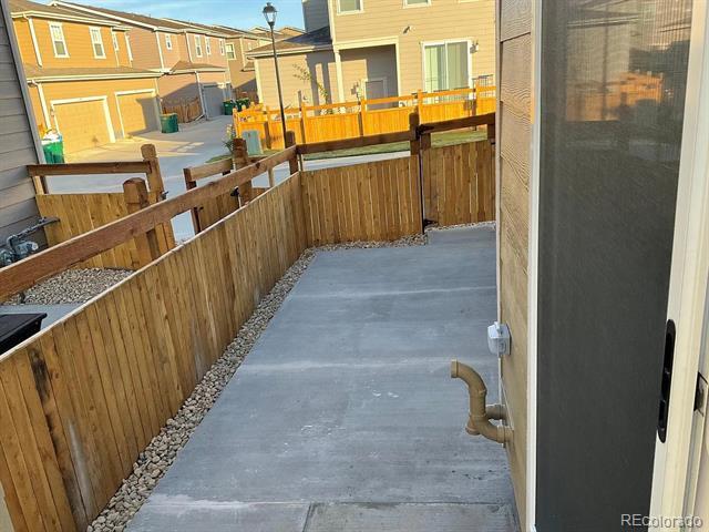 Building Photo - 21250 E Radcliff Pl