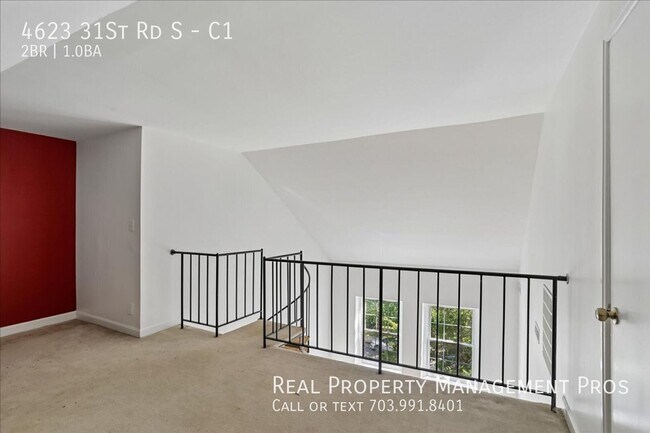 Building Photo - 4623 31st Rd S