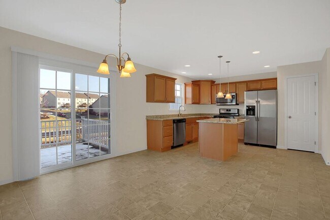 Building Photo - 5175 Winthrop Ave