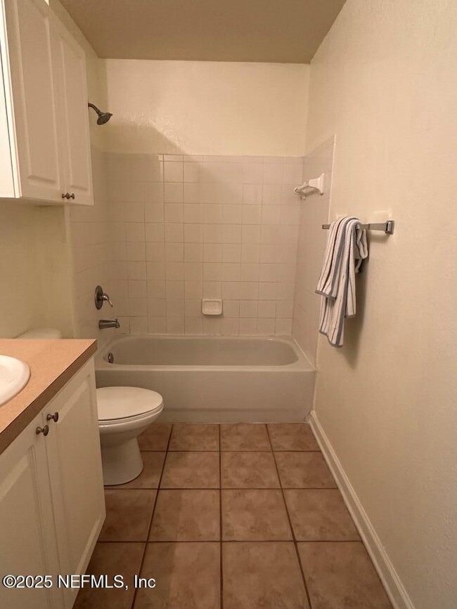 Building Photo - 305 N Villa San Marco Dr