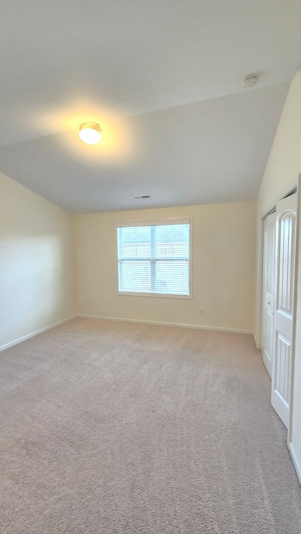 Building Photo - SAYLOR'S WATCH - 3 Bedroom Townhome in Monkey Junction/South Wilmington!