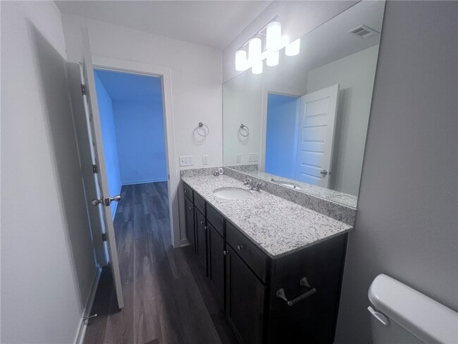 Building Photo - 2802 N Teresa Dr