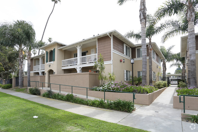 Building Photo - Palm Terrace