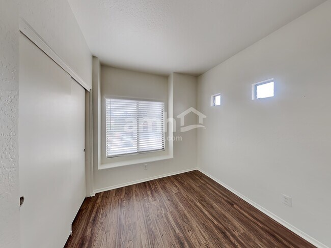 Building Photo - 16864 W Tasha Dr