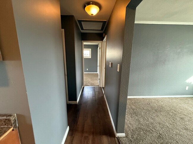 Building Photo - 508 12th St