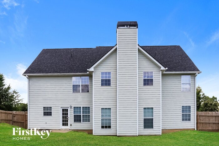 Building Photo - 6385 Daniell Springs Dr