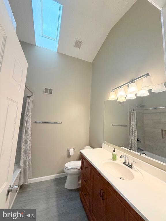 Building Photo - 3758 Mazewood Ln