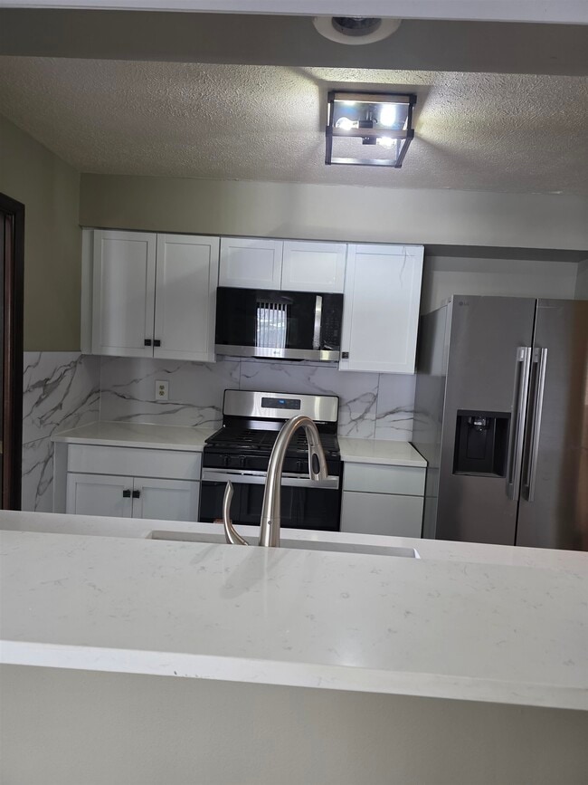 Building Photo - 809 Nassau Pkwy