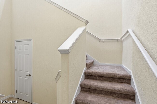 Building Photo - 12854 Carrington Cir