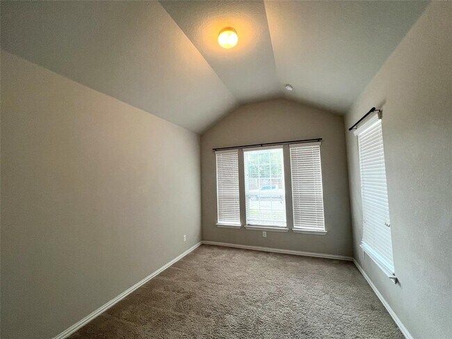 Building Photo - 613 Palmilla St