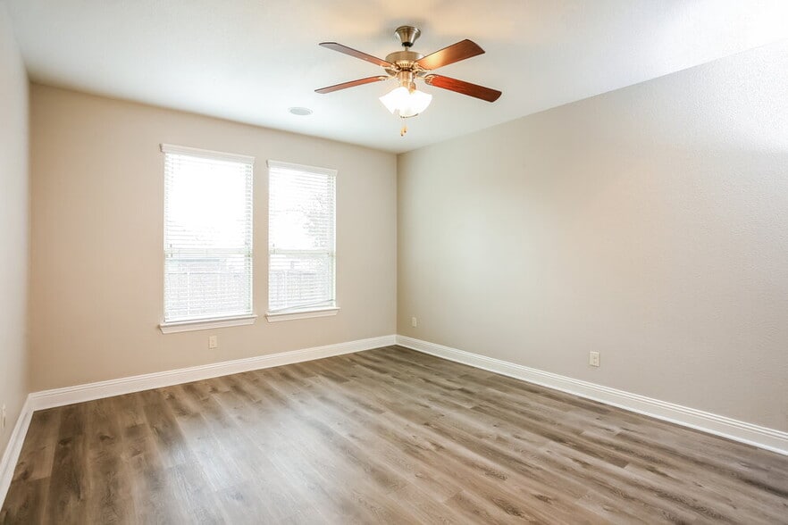 Building Photo - 2405 Comal Ct