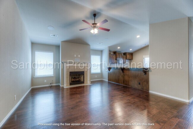 Building Photo - FOR LEASE | Jenks Home | 4 Bed, 2.5 Bath $...