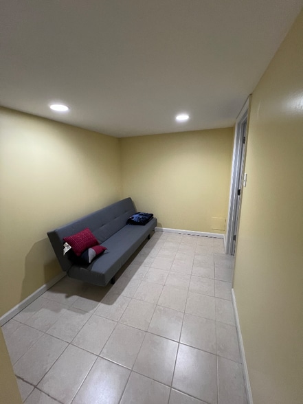 Building Photo - 3523 Madison St