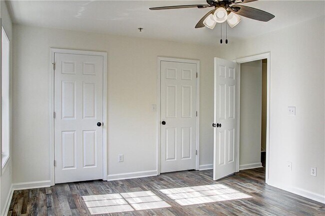 Building Photo - 203 Morris Ln