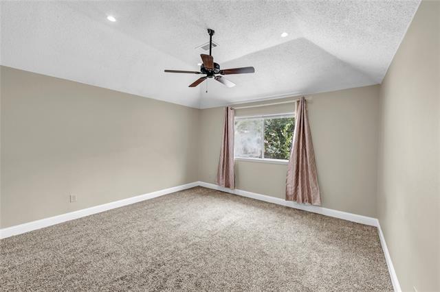 Building Photo - 900 Doral Cir