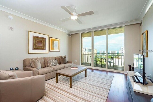 Building Photo - 1350 Main St