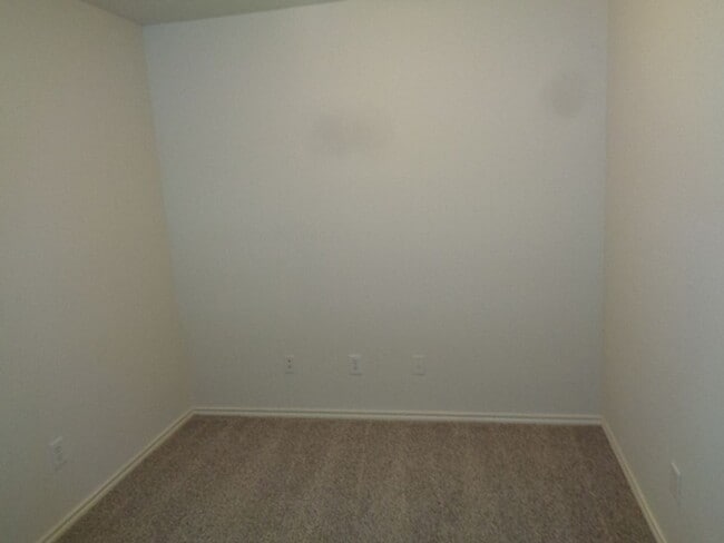 Building Photo - Beautiful 3BR Townhome in Villas of Oakwood Glen – Klein ISD
