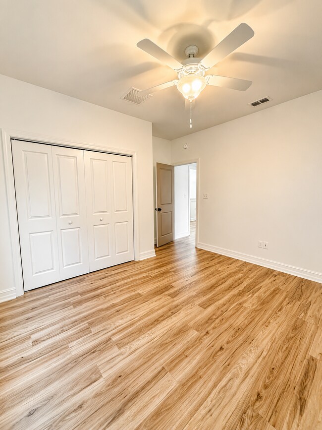 Building Photo - 212 Nandina Way