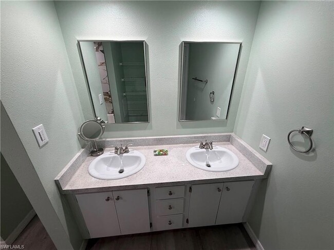 Building Photo - 5556 Malt Dr
