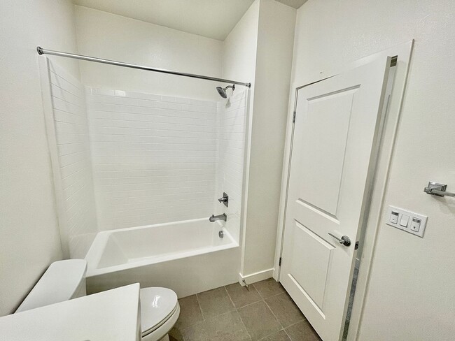 Full Bath with Tub & Shower - 9893 Bria Ln