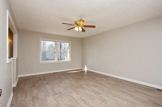 Building Photo - 3 Bed/2 Bath NEST in Beaver Run