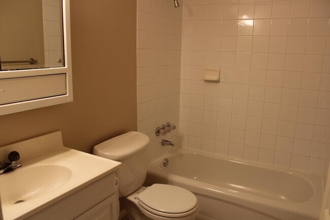 Building Photo - 2115 S Nucla Way