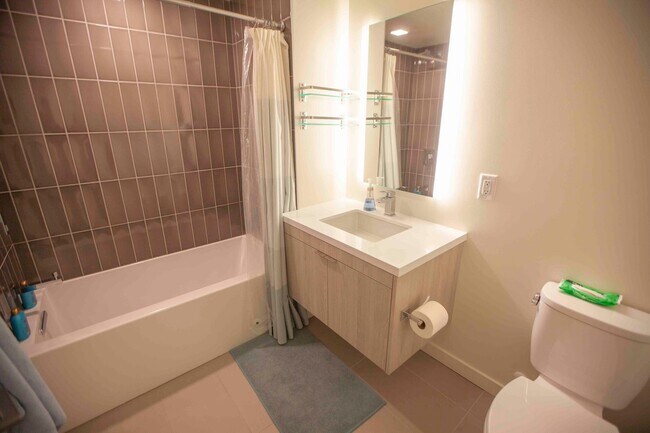 Building Photo - 2022 New Built Luxurious 2BR2BA Potrero Hi...