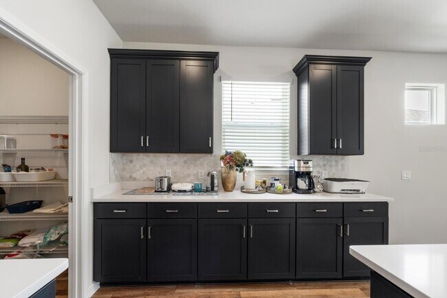 Building Photo - 13673 Fresh Ivy St