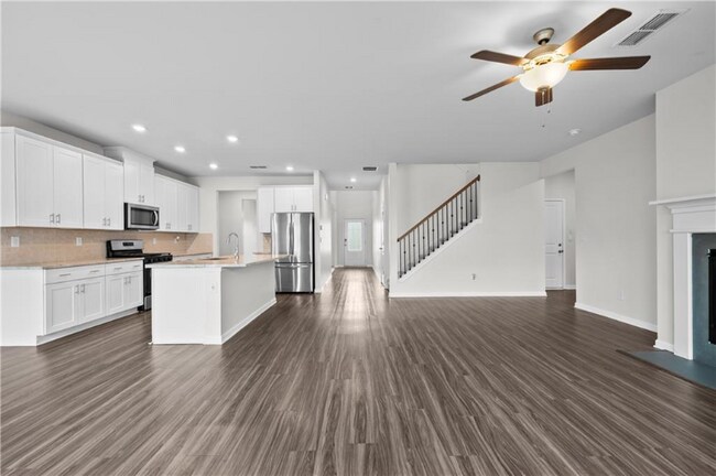 Building Photo - 5947 Green Ash Ct