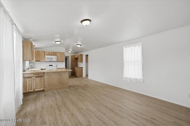 Building Photo - 25415 Cedar Dr