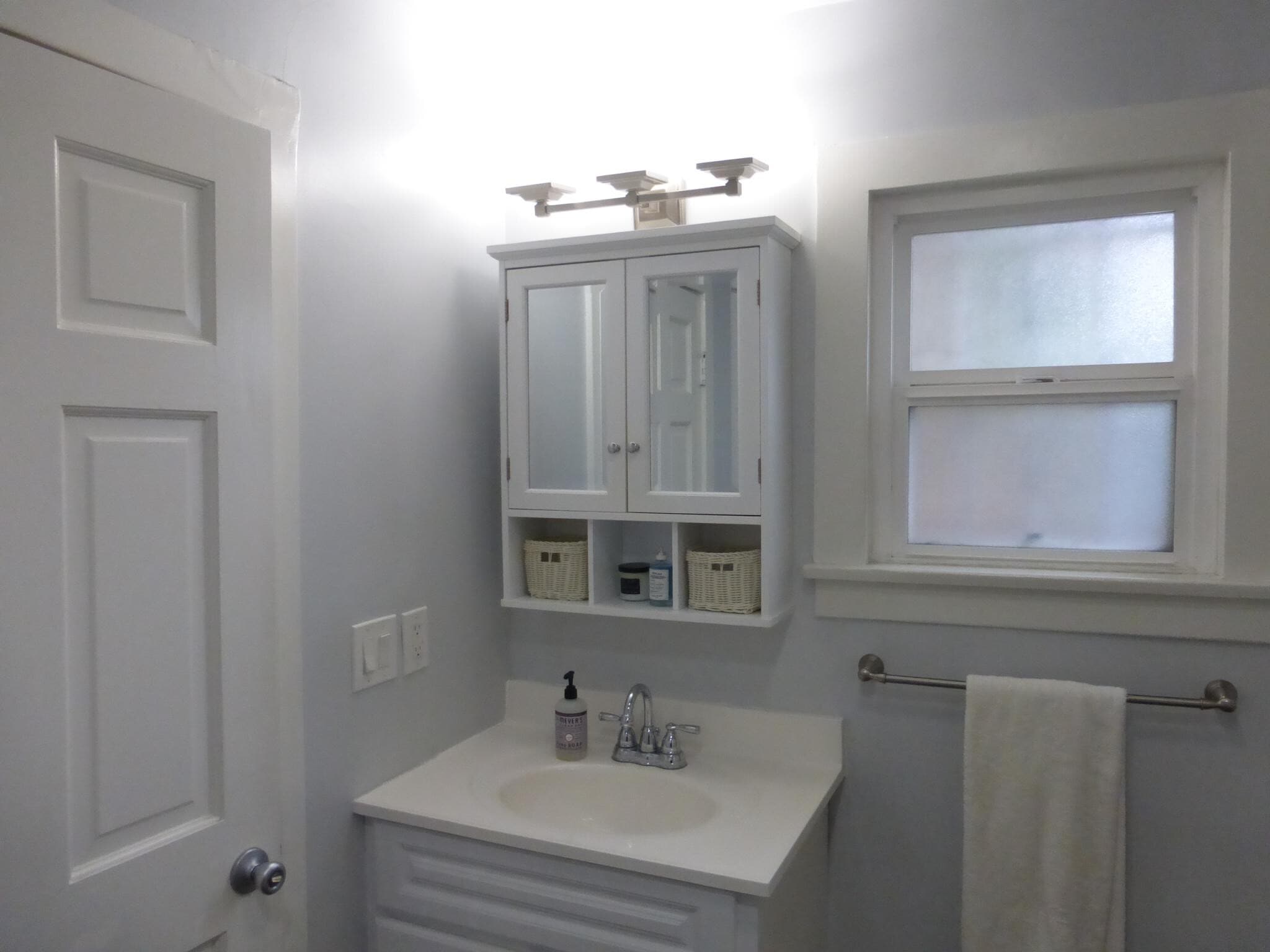 Bathroom - 1533 Maltman Ave