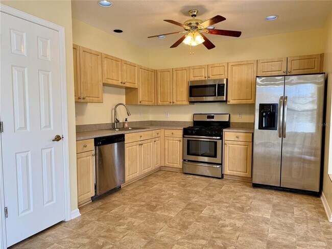 Building Photo - 2521 Maylin Dr