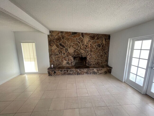 Building Photo - 5055 Blanton Dr