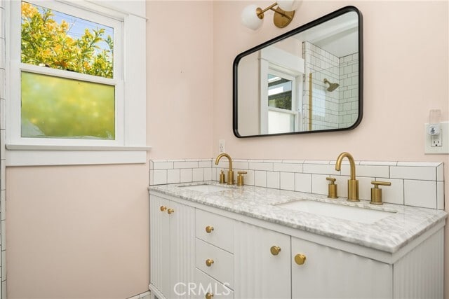 Building Photo - 390 N Cambridge St