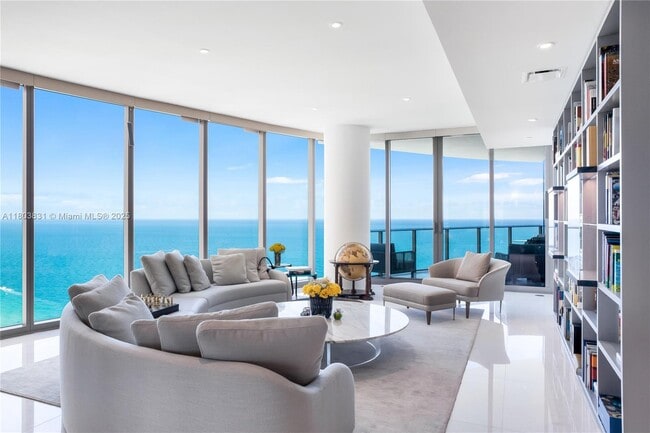 Primary Photo - 15701 Collins Ave